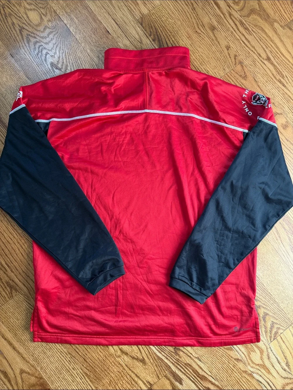 Men’s North Carolina State Quarter Zip Pullover. Size Medium. New without Tags.